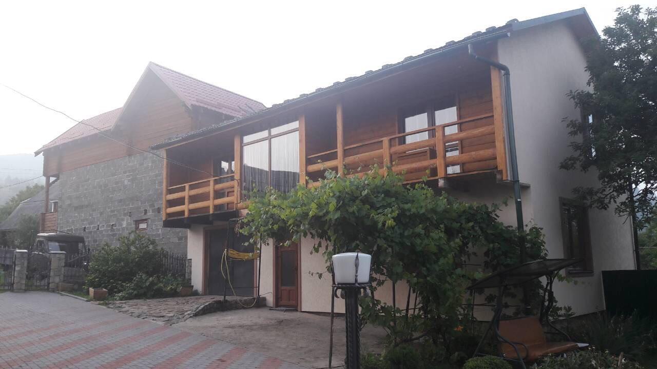U Romana Yaremche Exterior photo