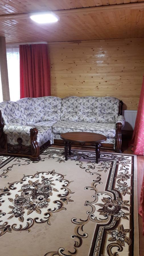 U Romana Yaremche Exterior photo