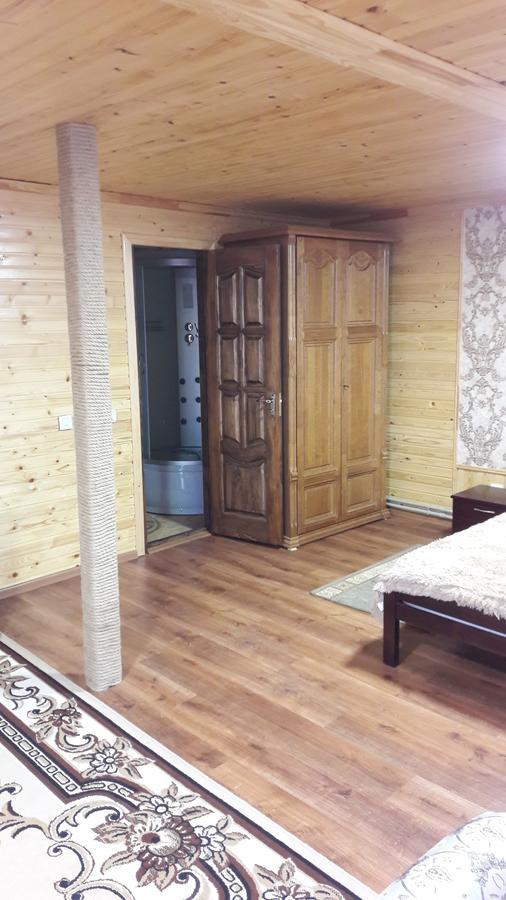 U Romana Yaremche Exterior photo